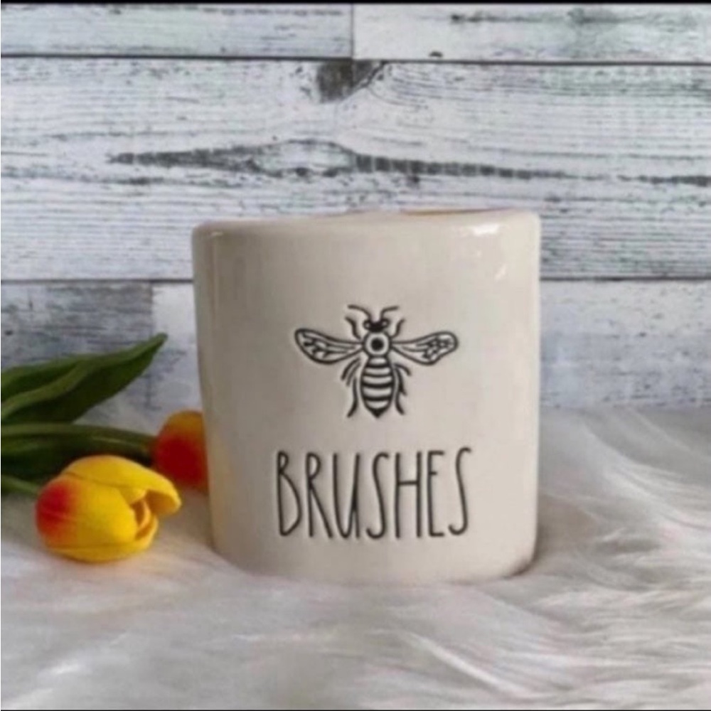Rae Dunn Bee BRUSHES Toothbrush/Makeup Brush Holder